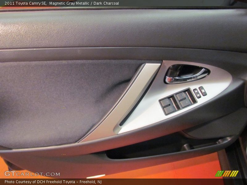 Magnetic Gray Metallic / Dark Charcoal 2011 Toyota Camry SE