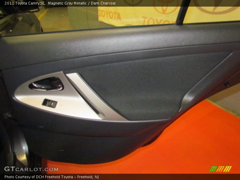Magnetic Gray Metallic / Dark Charcoal 2011 Toyota Camry SE