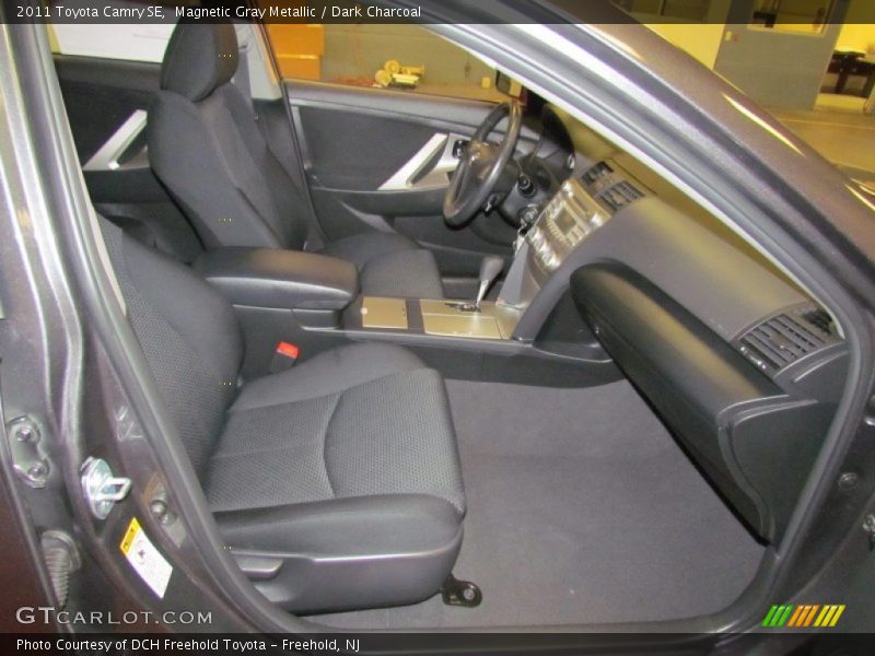 Magnetic Gray Metallic / Dark Charcoal 2011 Toyota Camry SE