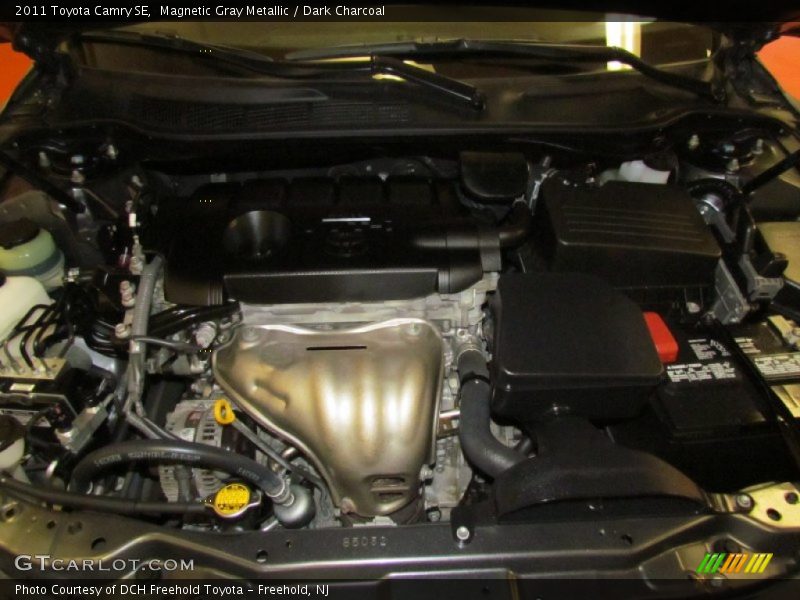 Magnetic Gray Metallic / Dark Charcoal 2011 Toyota Camry SE