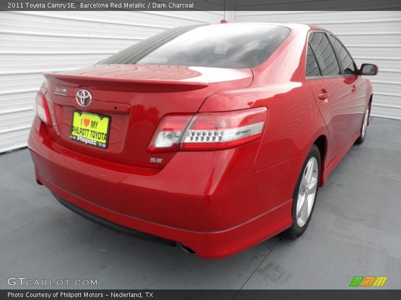 Barcelona Red Metallic / Dark Charcoal 2011 Toyota Camry SE