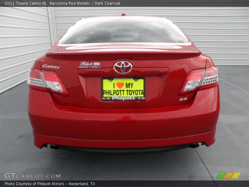 Barcelona Red Metallic / Dark Charcoal 2011 Toyota Camry SE