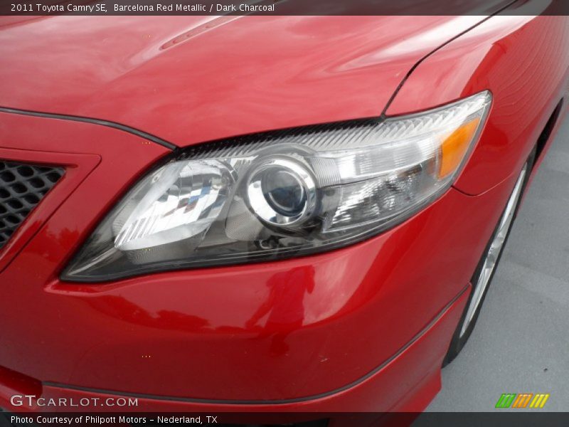 Barcelona Red Metallic / Dark Charcoal 2011 Toyota Camry SE