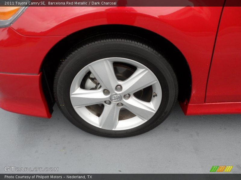 Barcelona Red Metallic / Dark Charcoal 2011 Toyota Camry SE