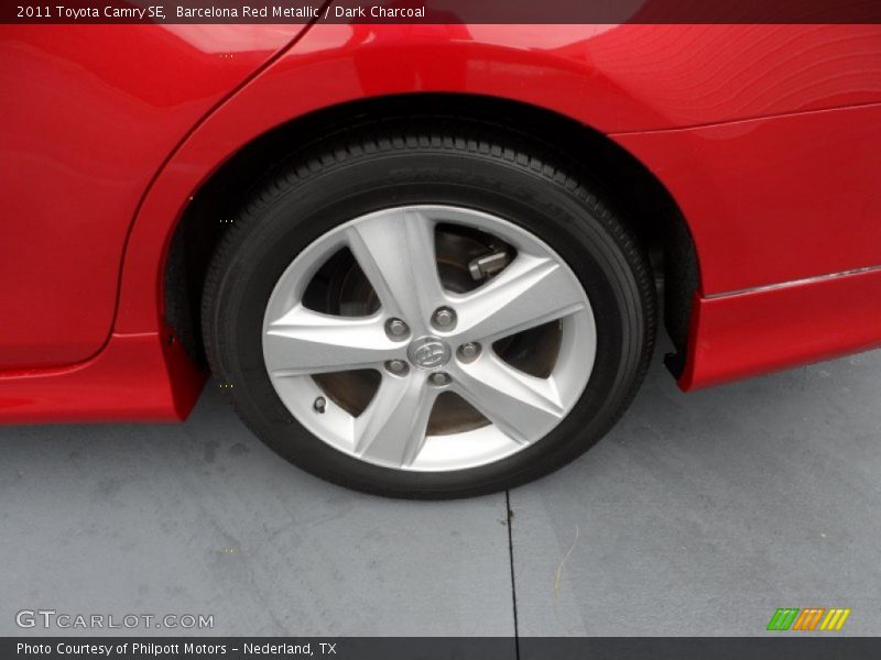 Barcelona Red Metallic / Dark Charcoal 2011 Toyota Camry SE