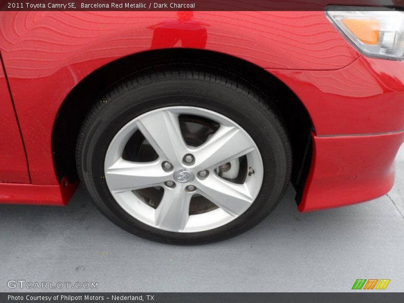 Barcelona Red Metallic / Dark Charcoal 2011 Toyota Camry SE