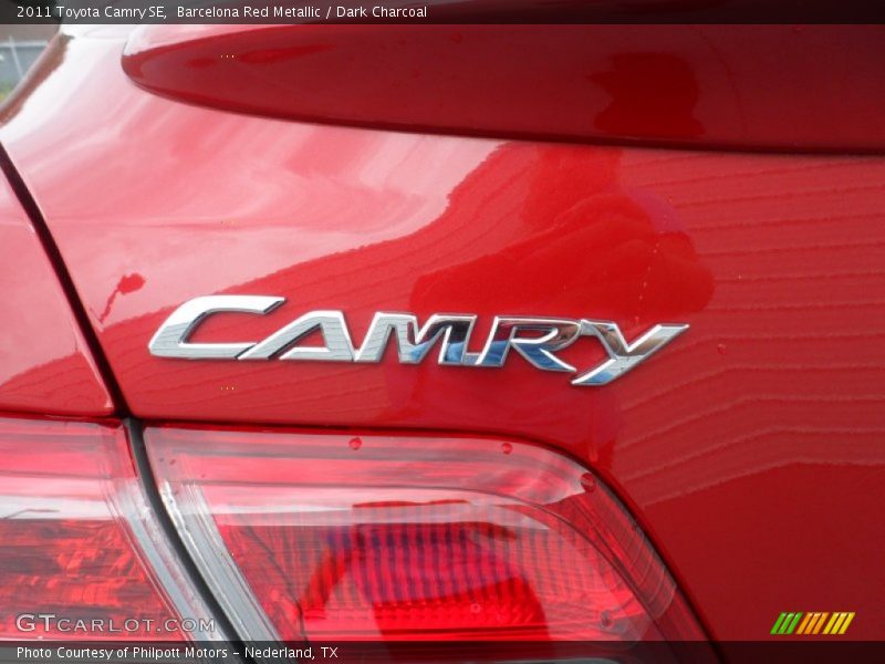 Barcelona Red Metallic / Dark Charcoal 2011 Toyota Camry SE