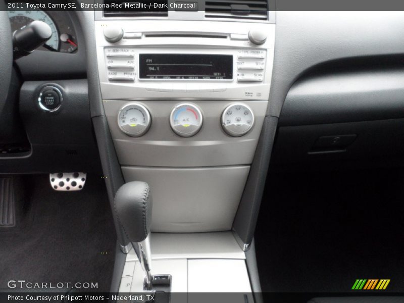 Barcelona Red Metallic / Dark Charcoal 2011 Toyota Camry SE