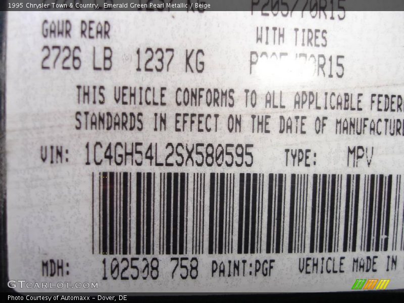 Emerald Green Pearl Metallic / Beige 1995 Chrysler Town & Country