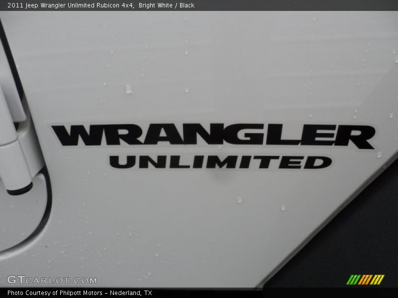 Bright White / Black 2011 Jeep Wrangler Unlimited Rubicon 4x4