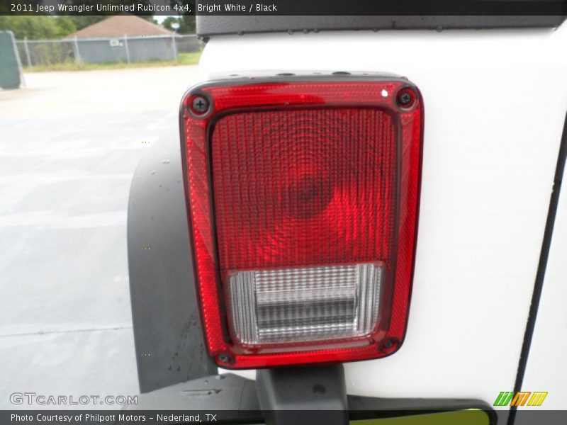 Bright White / Black 2011 Jeep Wrangler Unlimited Rubicon 4x4