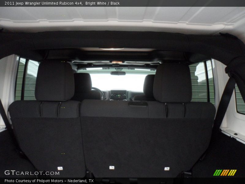 Bright White / Black 2011 Jeep Wrangler Unlimited Rubicon 4x4