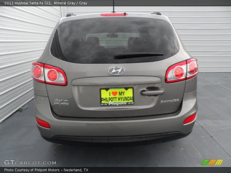 Mineral Gray / Gray 2011 Hyundai Santa Fe GLS