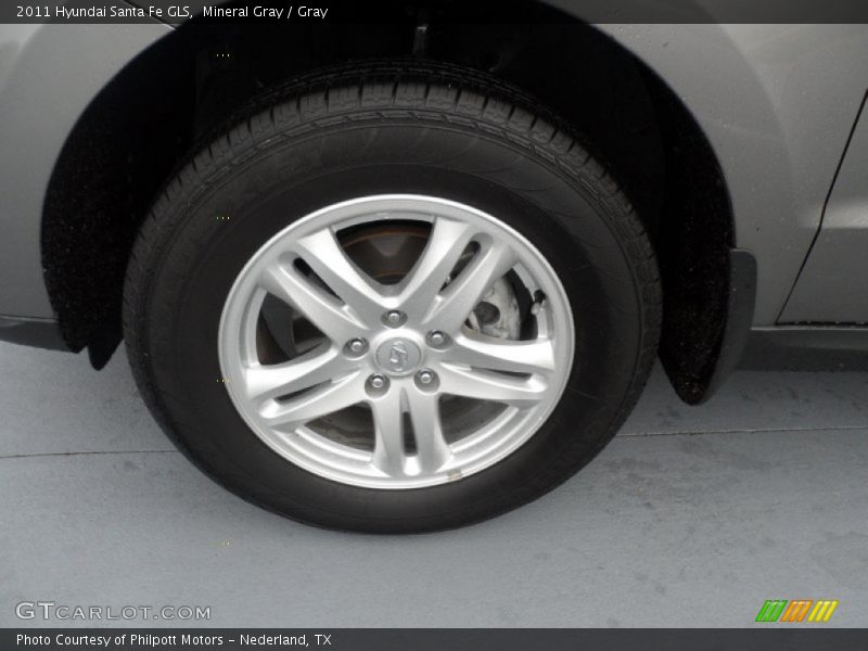 Mineral Gray / Gray 2011 Hyundai Santa Fe GLS