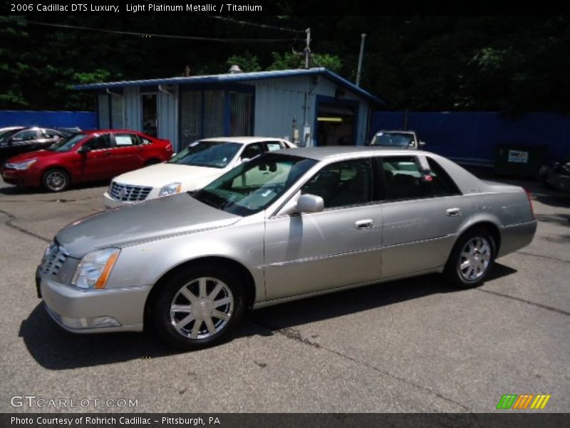 Light Platinum Metallic / Titanium 2006 Cadillac DTS Luxury