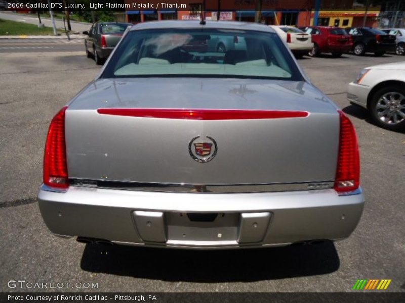 Light Platinum Metallic / Titanium 2006 Cadillac DTS Luxury