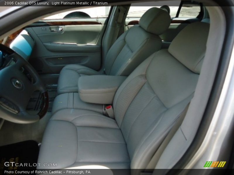 Light Platinum Metallic / Titanium 2006 Cadillac DTS Luxury