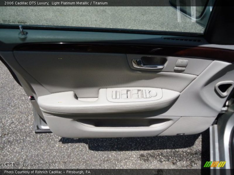 Light Platinum Metallic / Titanium 2006 Cadillac DTS Luxury
