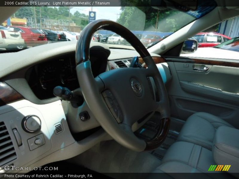 Light Platinum Metallic / Titanium 2006 Cadillac DTS Luxury