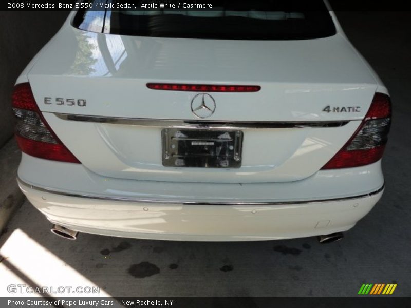 Arctic White / Cashmere 2008 Mercedes-Benz E 550 4Matic Sedan