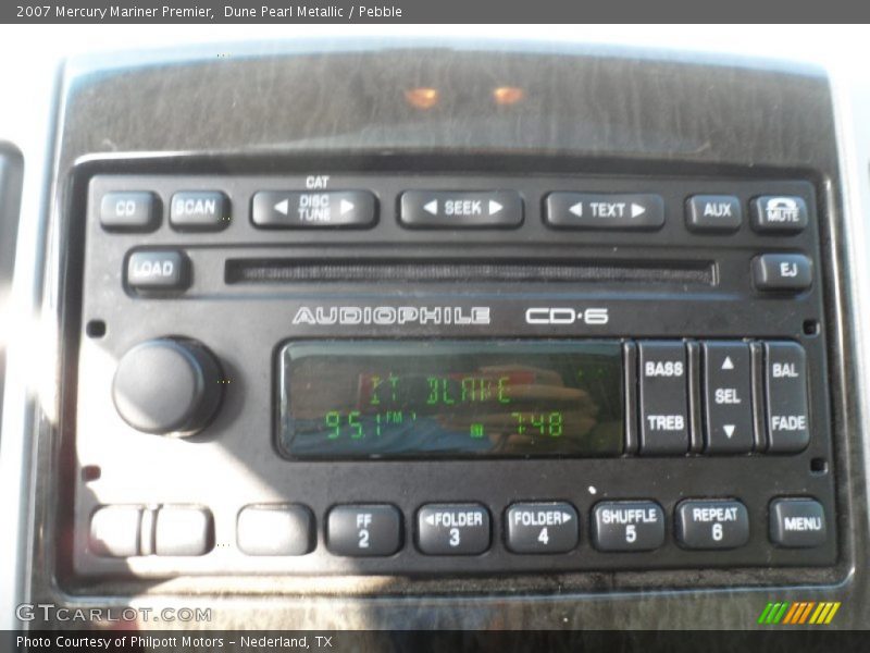 Dune Pearl Metallic / Pebble 2007 Mercury Mariner Premier