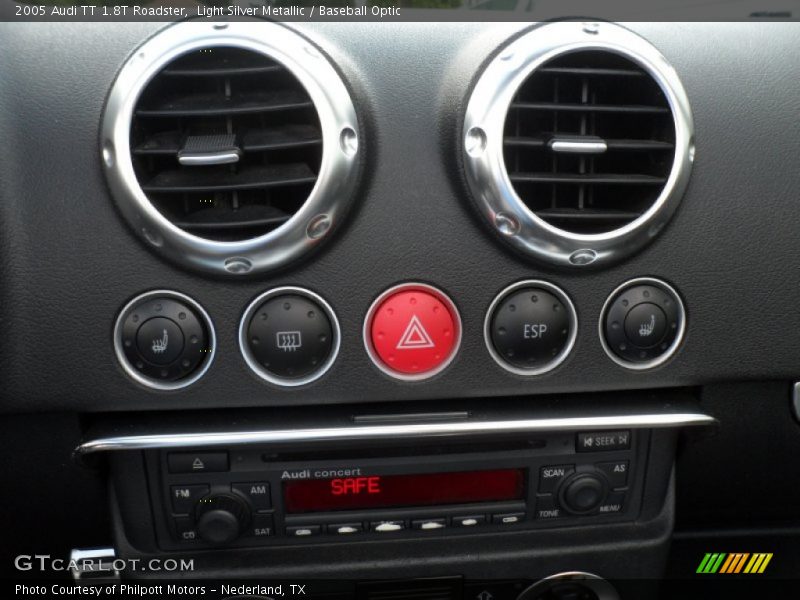 Controls of 2005 TT 1.8T Roadster