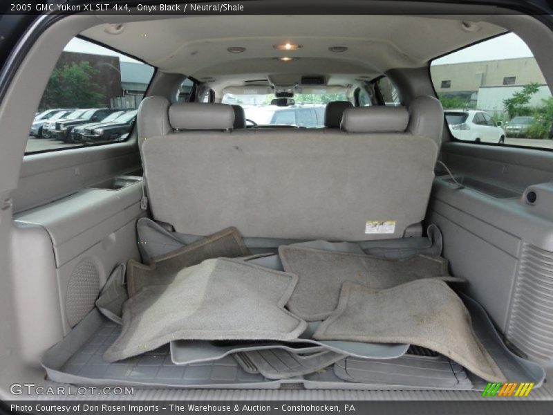 Onyx Black / Neutral/Shale 2005 GMC Yukon XL SLT 4x4