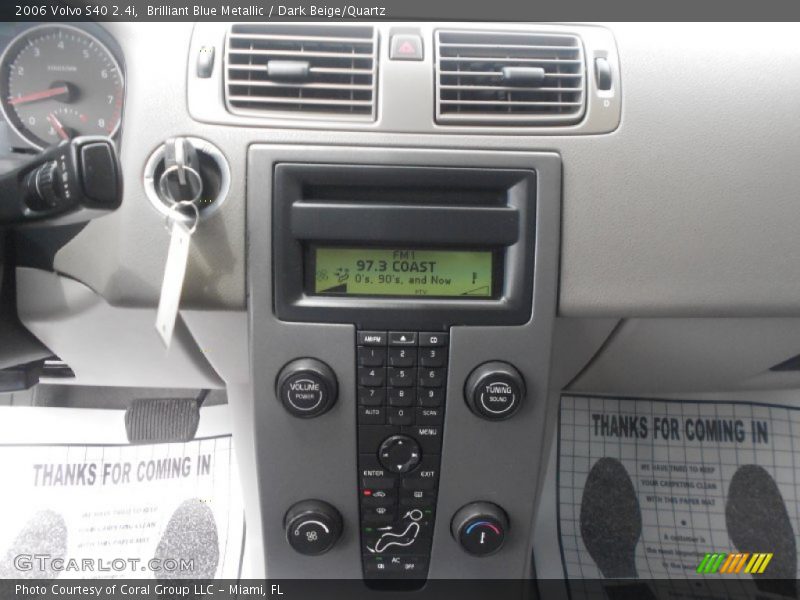 Brilliant Blue Metallic / Dark Beige/Quartz 2006 Volvo S40 2.4i