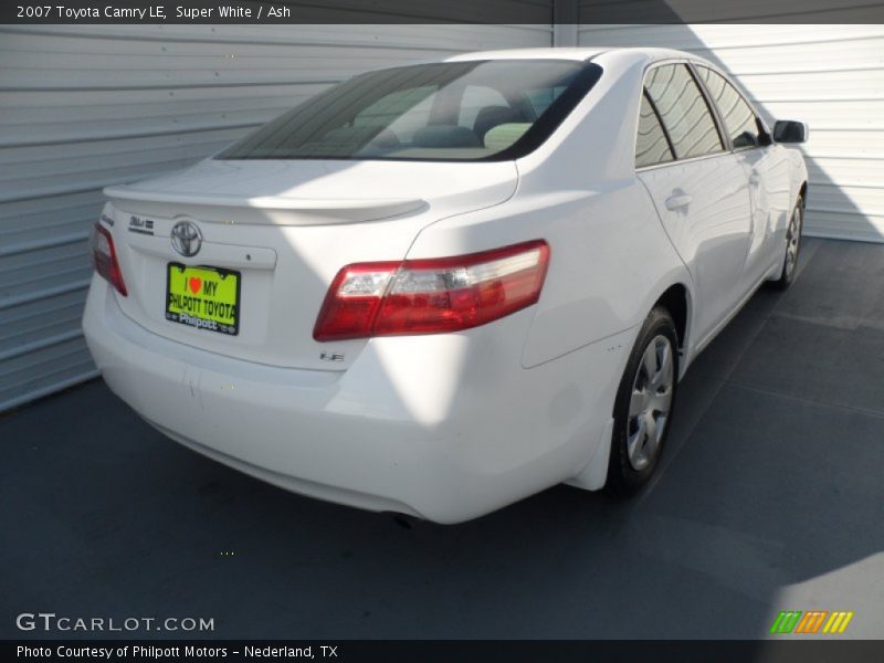 Super White / Ash 2007 Toyota Camry LE