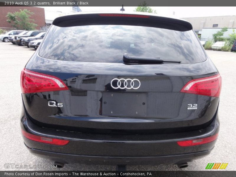 Brilliant Black / Black 2010 Audi Q5 3.2 quattro