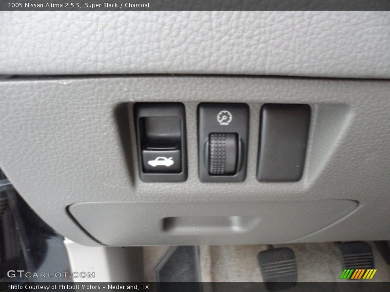 Super Black / Charcoal 2005 Nissan Altima 2.5 S