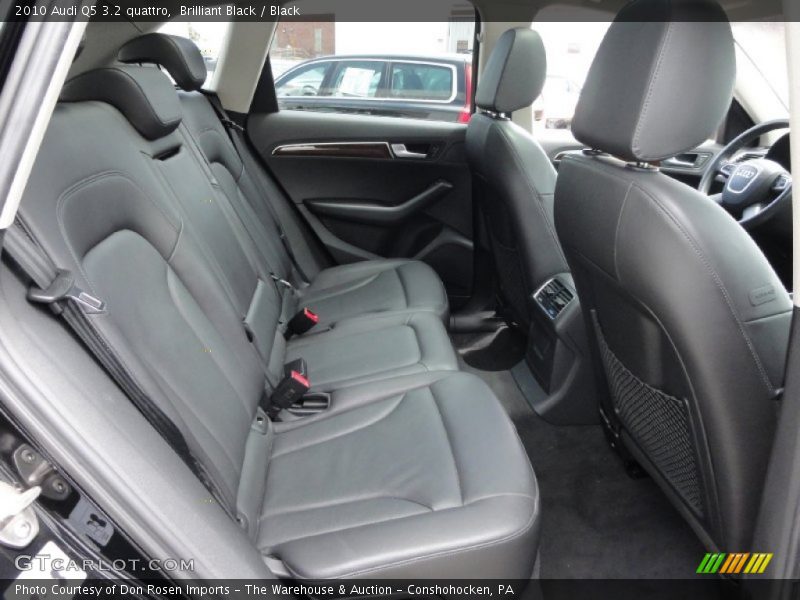 Brilliant Black / Black 2010 Audi Q5 3.2 quattro