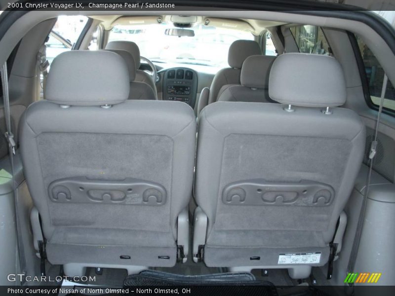 Champagne Pearl / Sandstone 2001 Chrysler Voyager LX