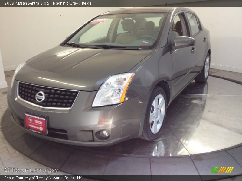 Magnetic Gray / Beige 2009 Nissan Sentra 2.0 S