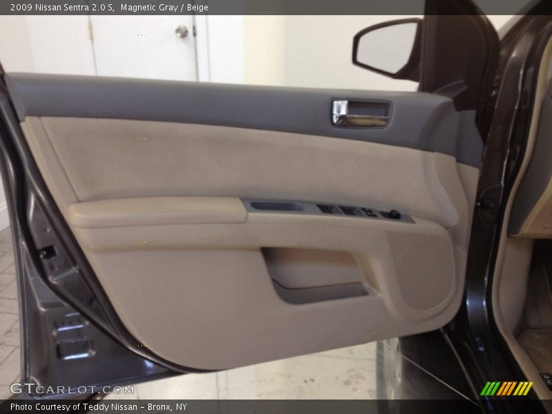 Magnetic Gray / Beige 2009 Nissan Sentra 2.0 S