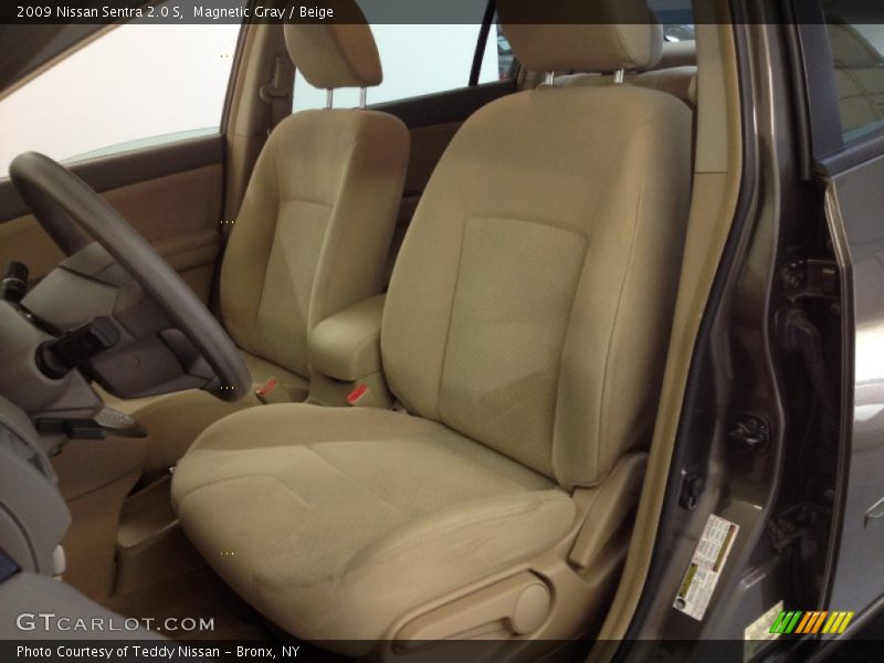 Magnetic Gray / Beige 2009 Nissan Sentra 2.0 S