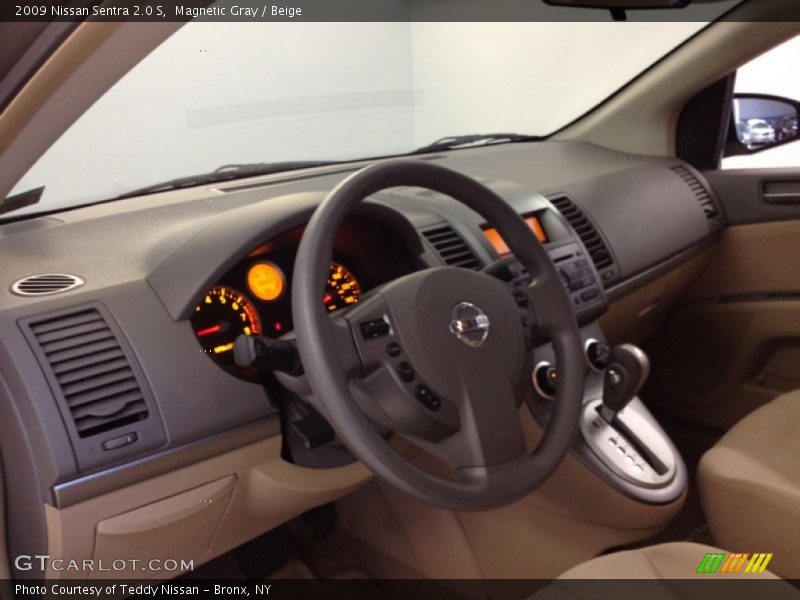 Magnetic Gray / Beige 2009 Nissan Sentra 2.0 S