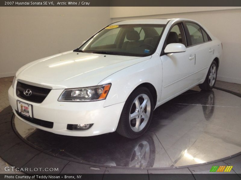 Arctic White / Gray 2007 Hyundai Sonata SE V6