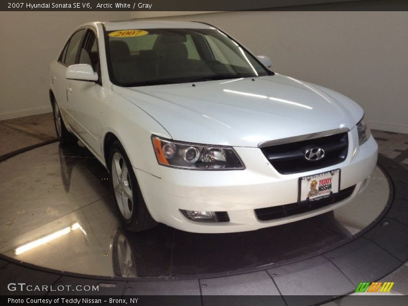 Arctic White / Gray 2007 Hyundai Sonata SE V6