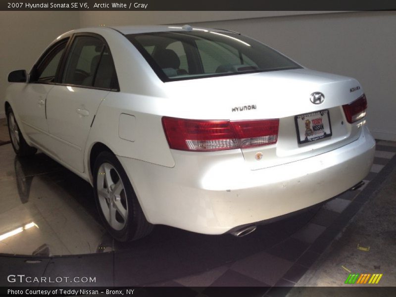 Arctic White / Gray 2007 Hyundai Sonata SE V6
