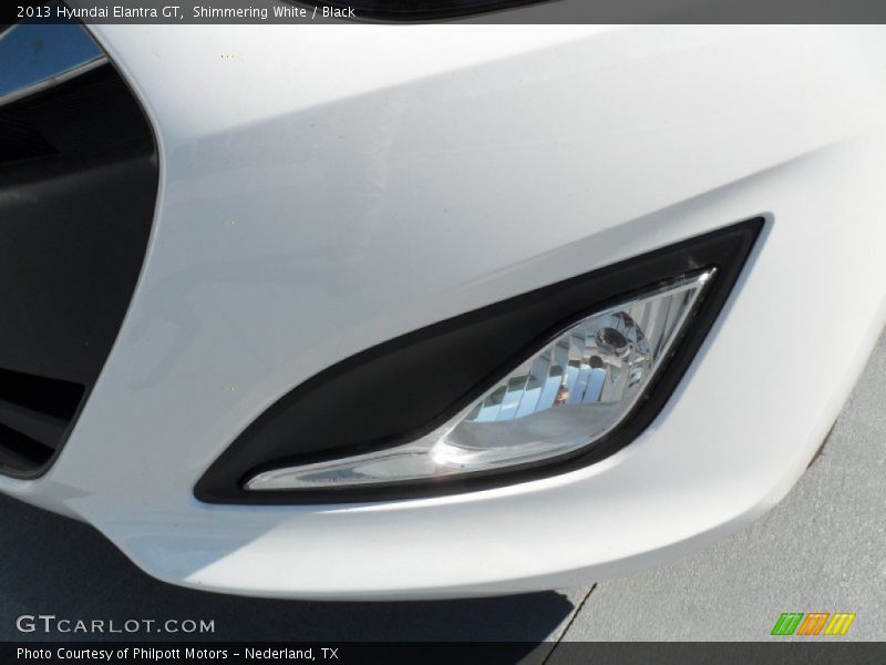 Shimmering White / Black 2013 Hyundai Elantra GT