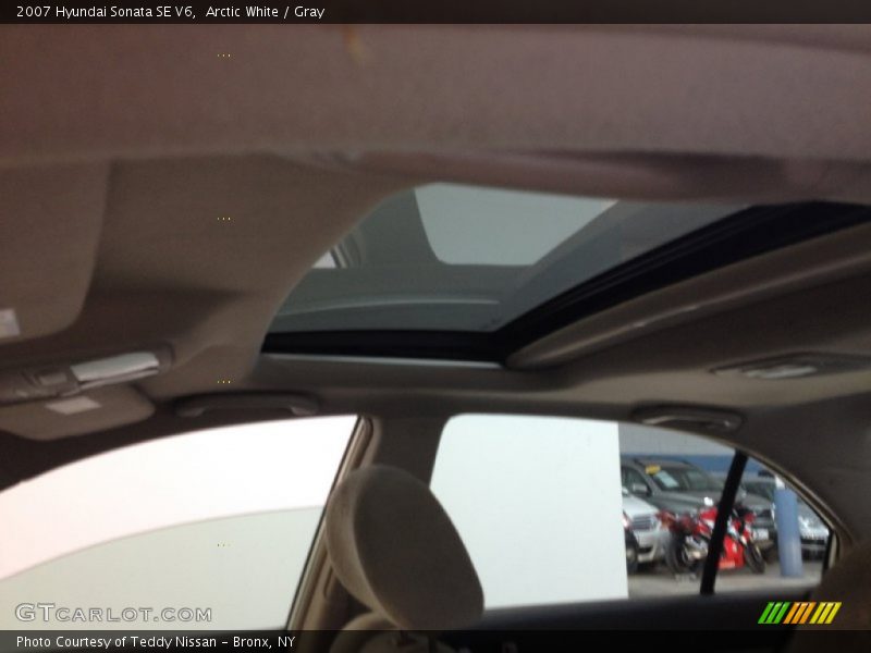 Arctic White / Gray 2007 Hyundai Sonata SE V6