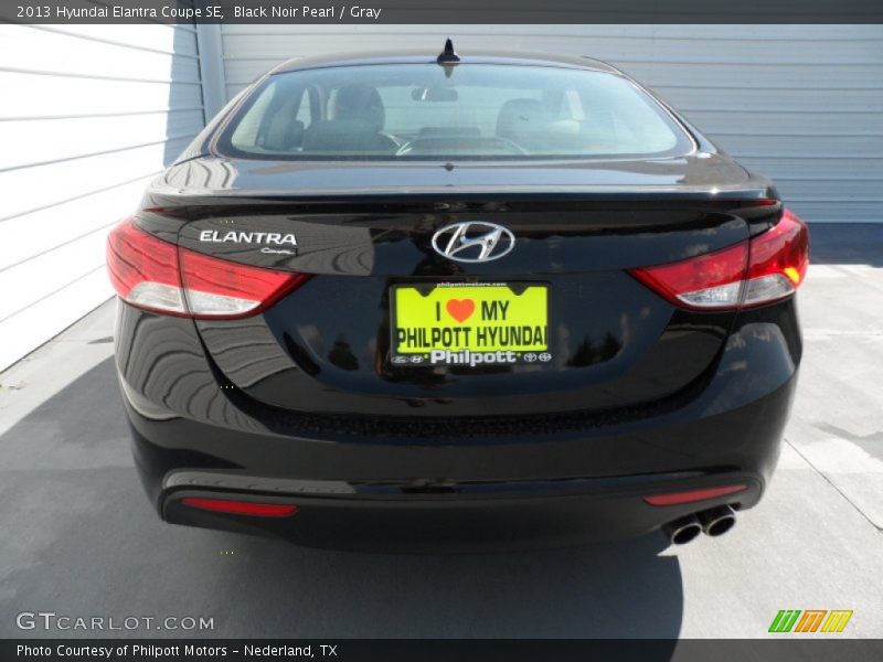 Black Noir Pearl / Gray 2013 Hyundai Elantra Coupe SE