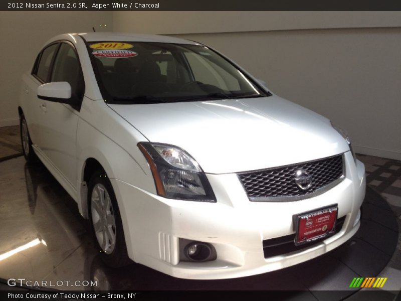Aspen White / Charcoal 2012 Nissan Sentra 2.0 SR