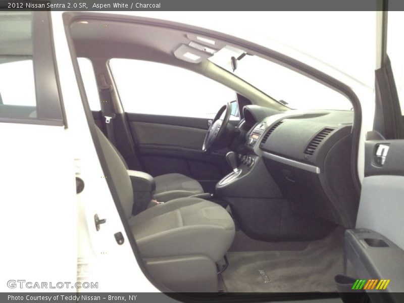 Aspen White / Charcoal 2012 Nissan Sentra 2.0 SR