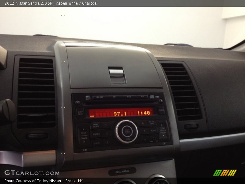 Aspen White / Charcoal 2012 Nissan Sentra 2.0 SR