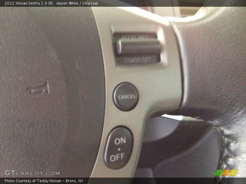 Aspen White / Charcoal 2012 Nissan Sentra 2.0 SR