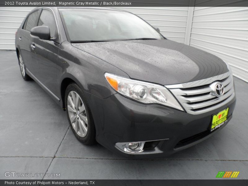 Magnetic Gray Metallic / Black/Bordeaux 2012 Toyota Avalon Limited