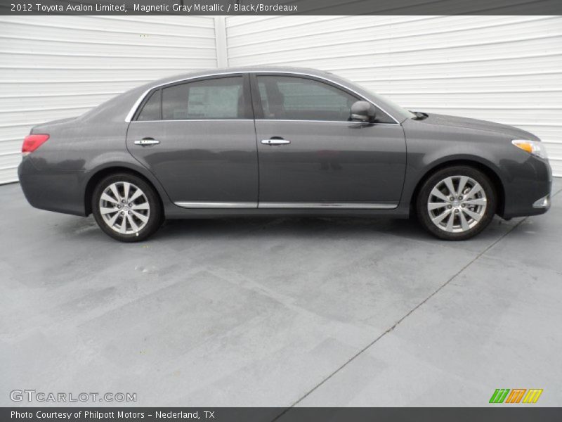 Magnetic Gray Metallic / Black/Bordeaux 2012 Toyota Avalon Limited