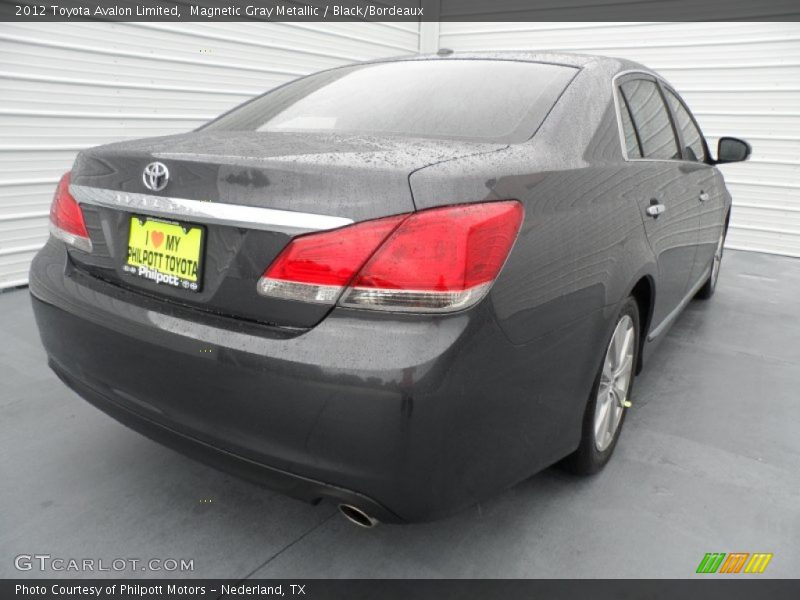 Magnetic Gray Metallic / Black/Bordeaux 2012 Toyota Avalon Limited